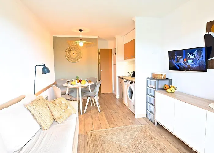 Apartment Le Belvedere R4 320 By Interhome Saint-Raphaël